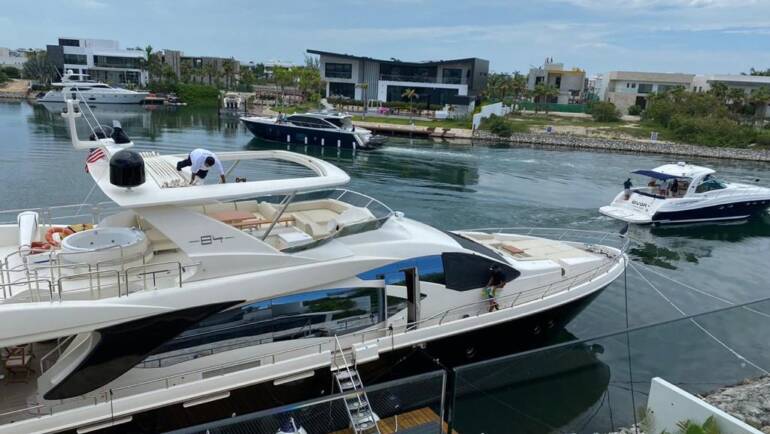 85 ft Azimut Motor Yacht